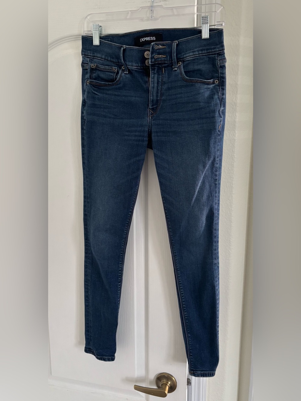 Women’s Express Dark Blue Stretch Skinny Jeans. Size 4